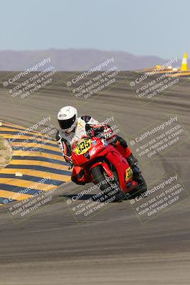 media/Oct-08-2023-CVMA (Sun) [[dbfe88ae3c]]/Race 3 Amateur Supersport Middleweight/